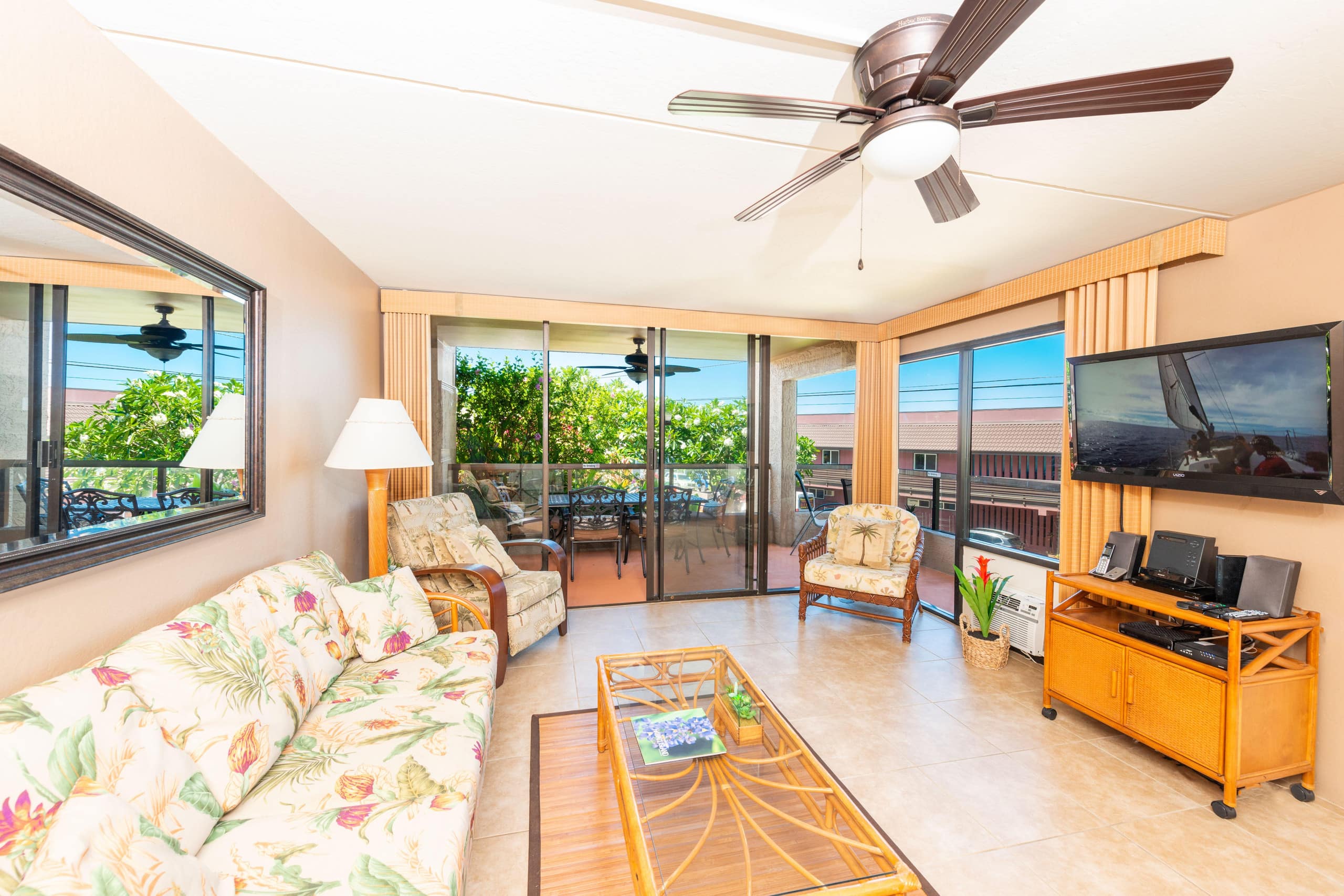 Condo in Kailua-Kona · ★4.87 · 2 bedrooms · 4 beds · 3 private baths - Image 5