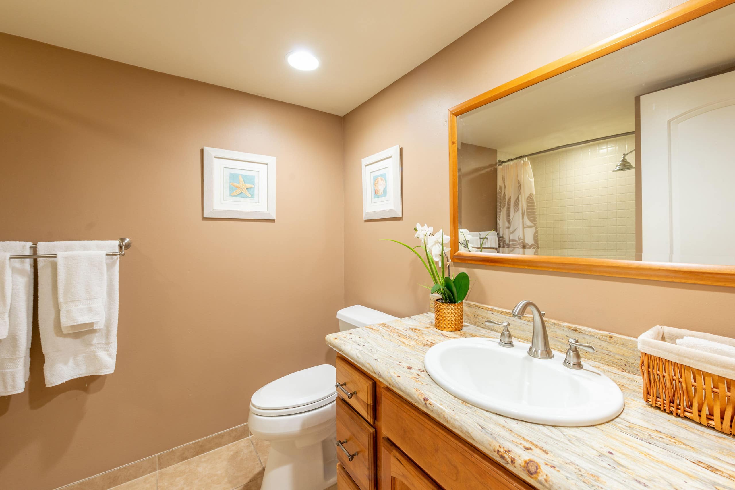 Condo in Kailua-Kona · ★4.87 · 2 bedrooms · 4 beds · 3 private baths - Image 15