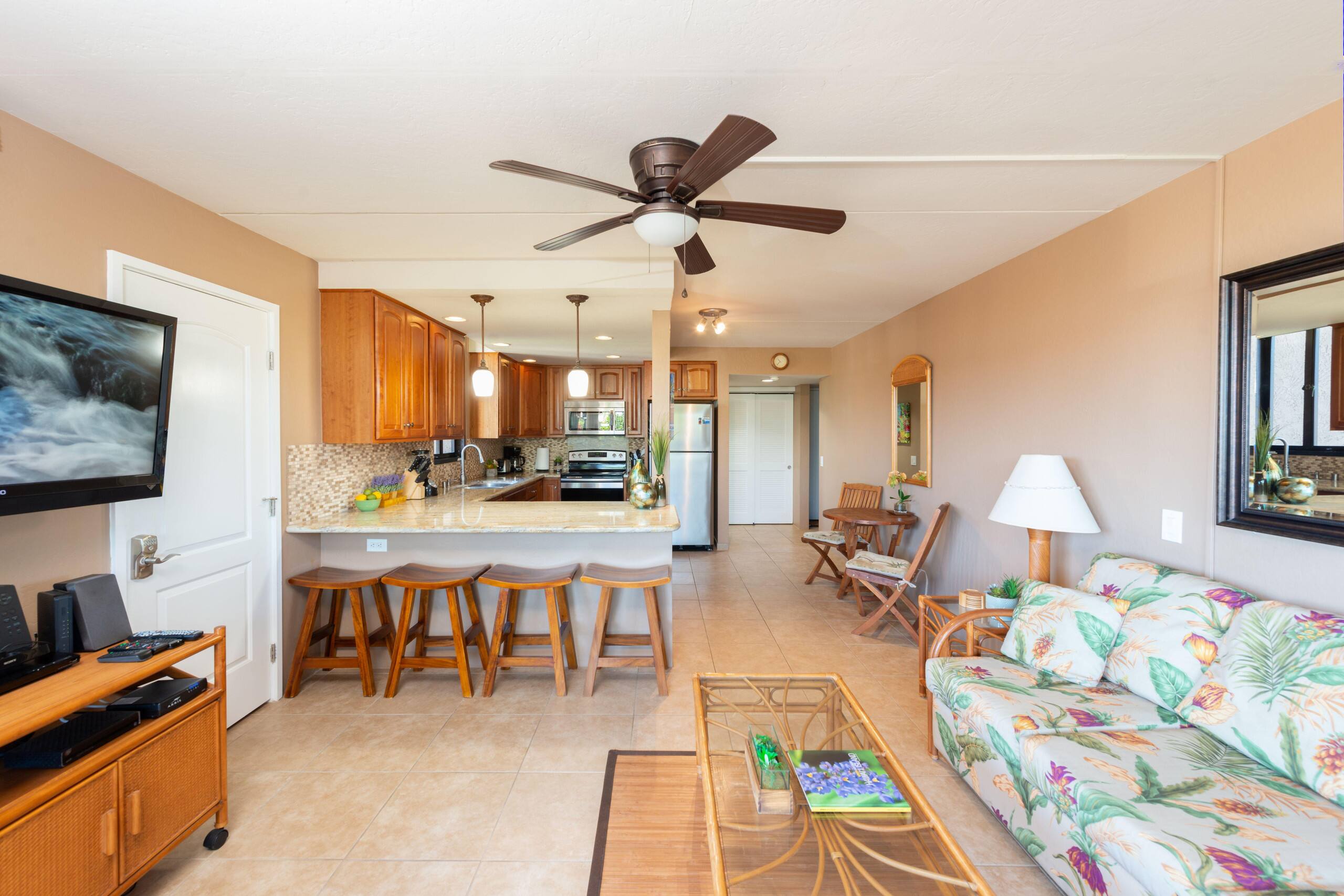 Condo in Kailua-Kona · ★4.87 · 2 bedrooms · 4 beds · 3 private baths - Image 1