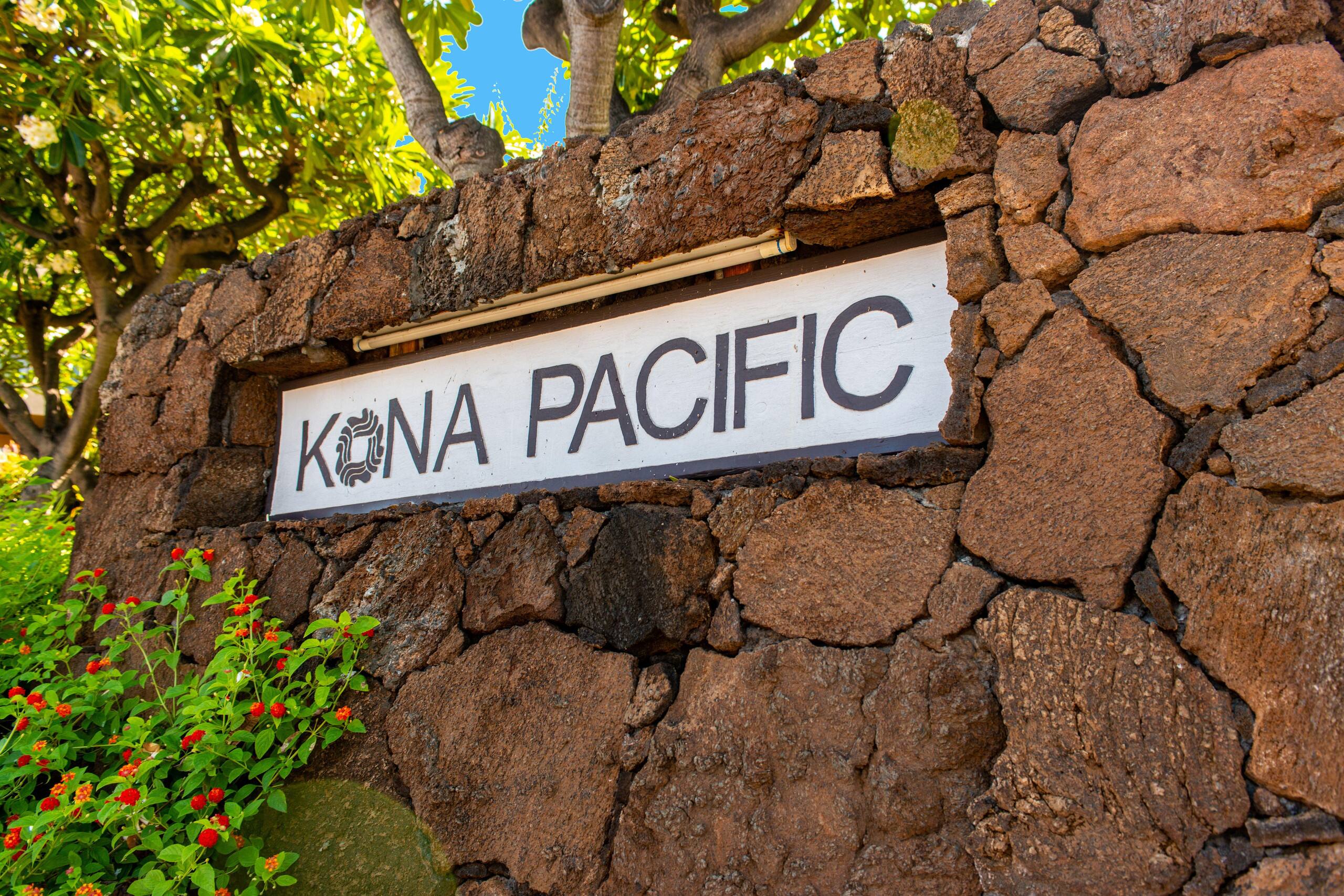 Condo in Kailua-Kona · ★4.87 · 2 bedrooms · 4 beds · 3 private baths - Image 24