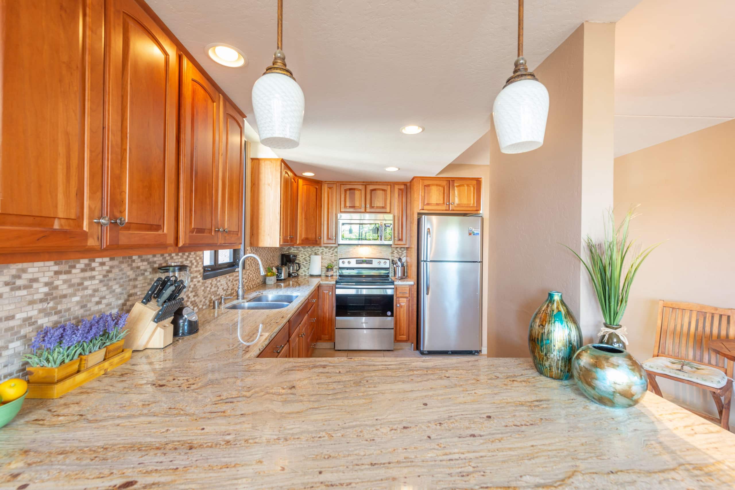 Condo in Kailua-Kona · ★4.87 · 2 bedrooms · 4 beds · 3 private baths - Image 3