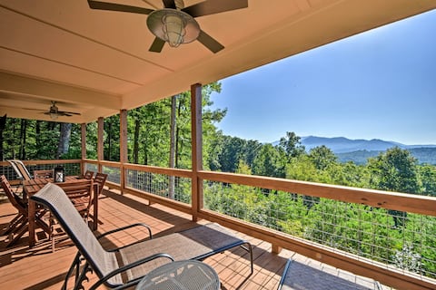 Hiawassee Home w/ Views < 1 Mi to Lake Chatuge