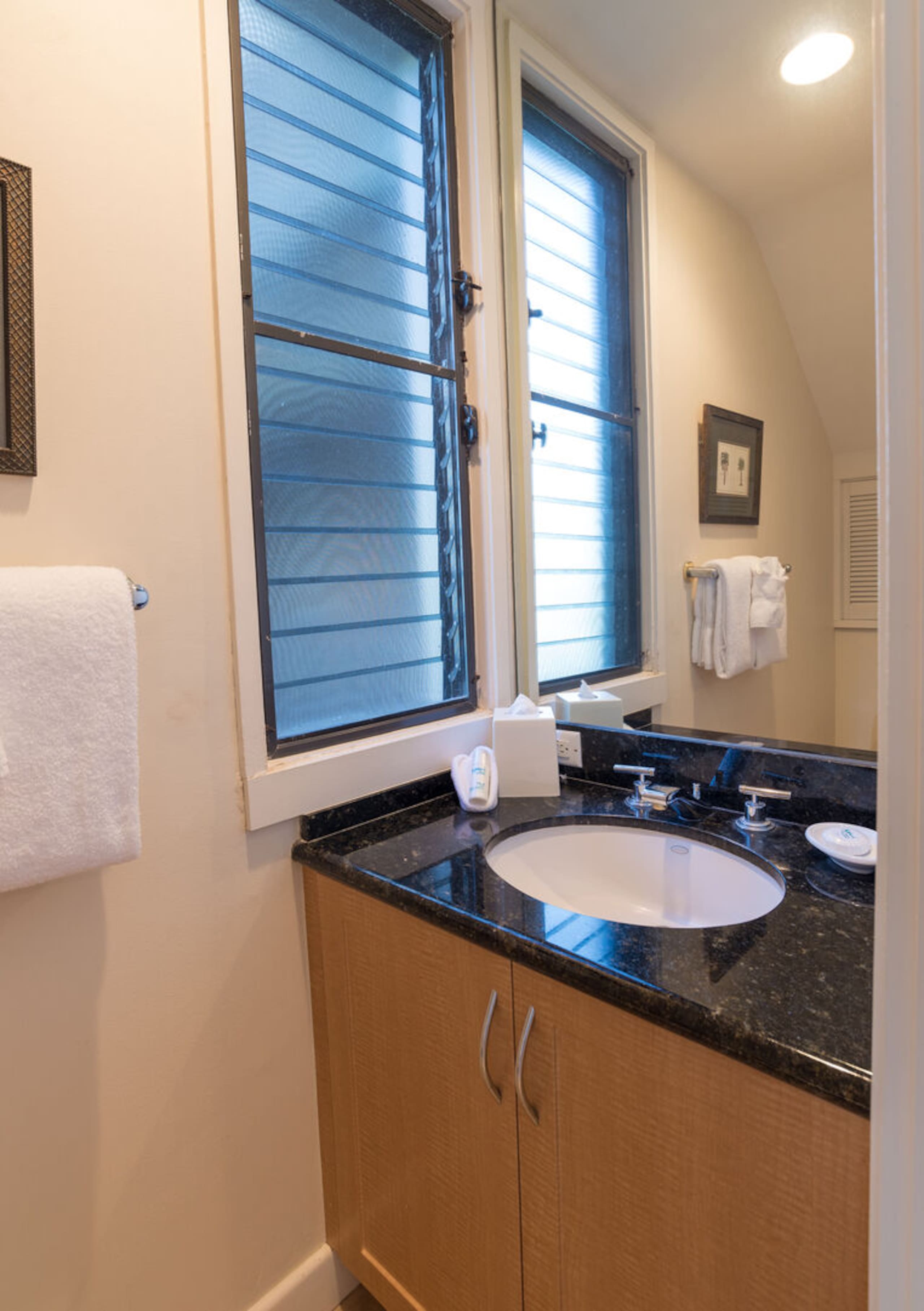 Condo in Kapalua · ★5.0 · 1 bedroom · 2 beds · 1.5 baths - Image 10