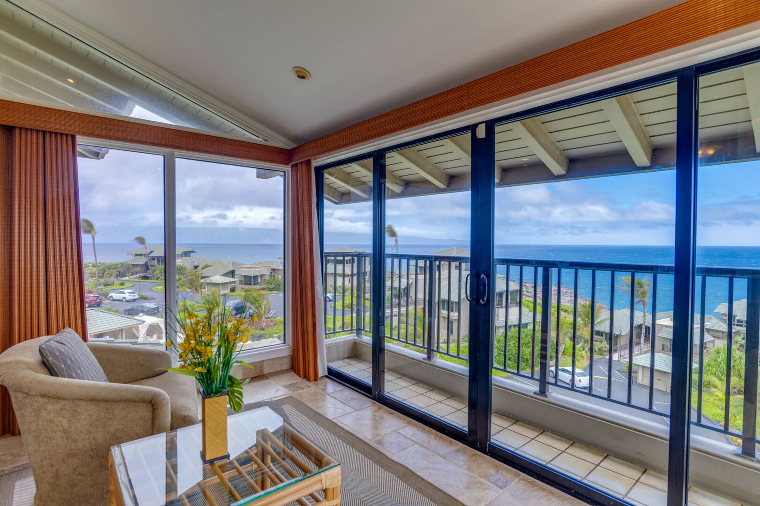Condo in Lahaina · ★4.88 · 2 bedrooms · 4 beds · 2.5 baths - Image 18