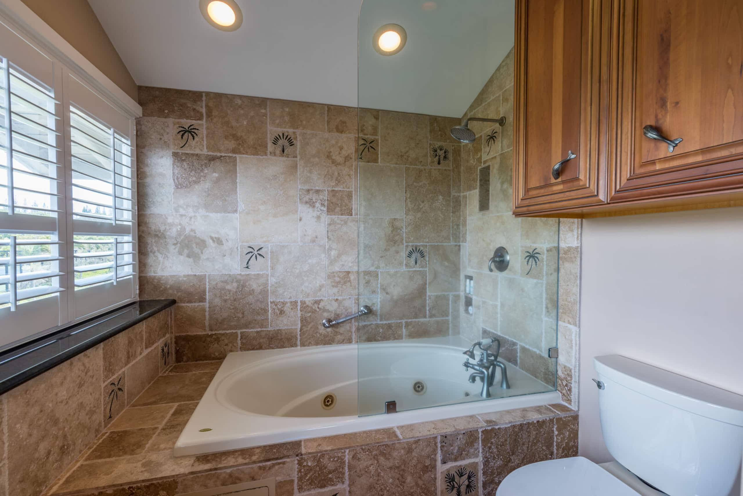 Condo in Lahaina · ★4.88 · 2 bedrooms · 4 beds · 2.5 baths - Image 43