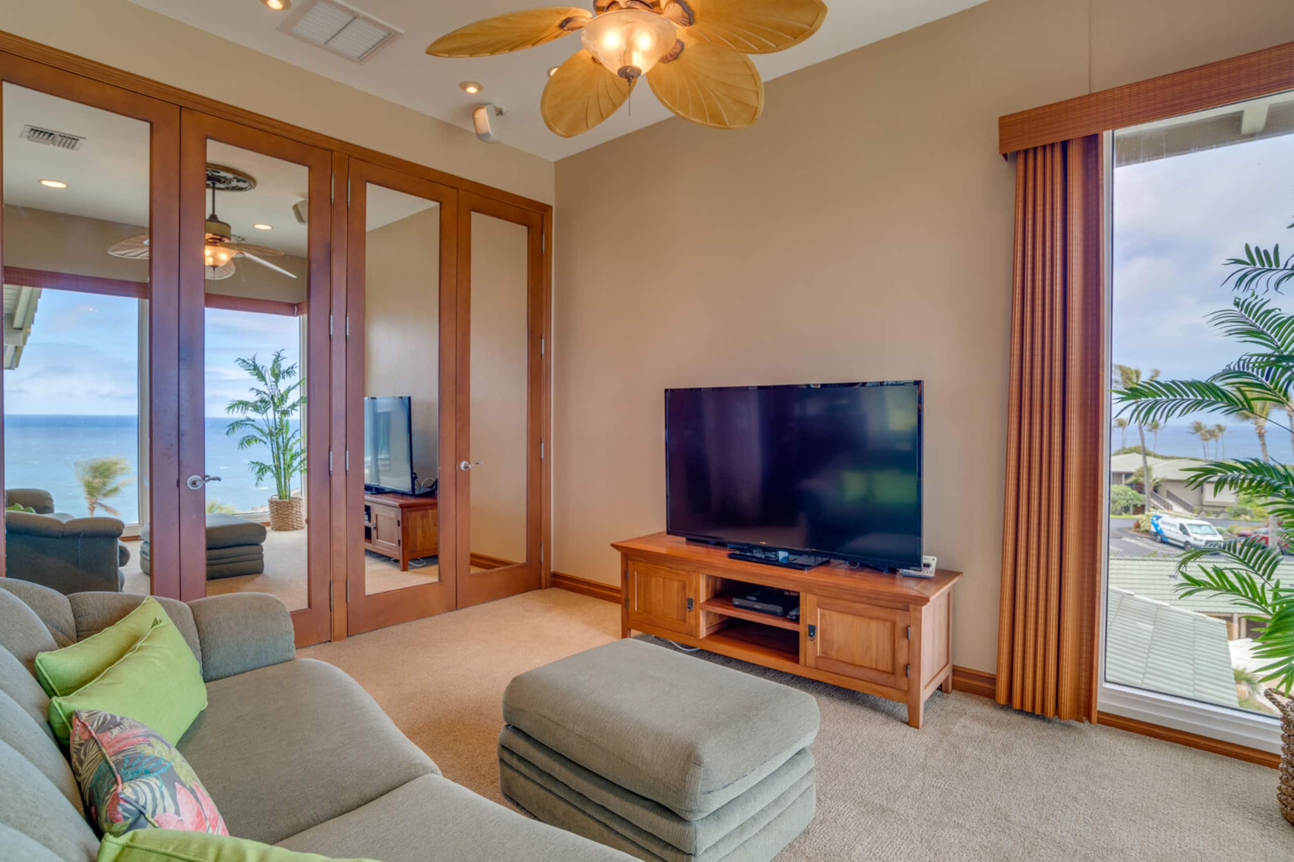Condo in Lahaina · ★4.88 · 2 bedrooms · 4 beds · 2.5 baths - Image 10