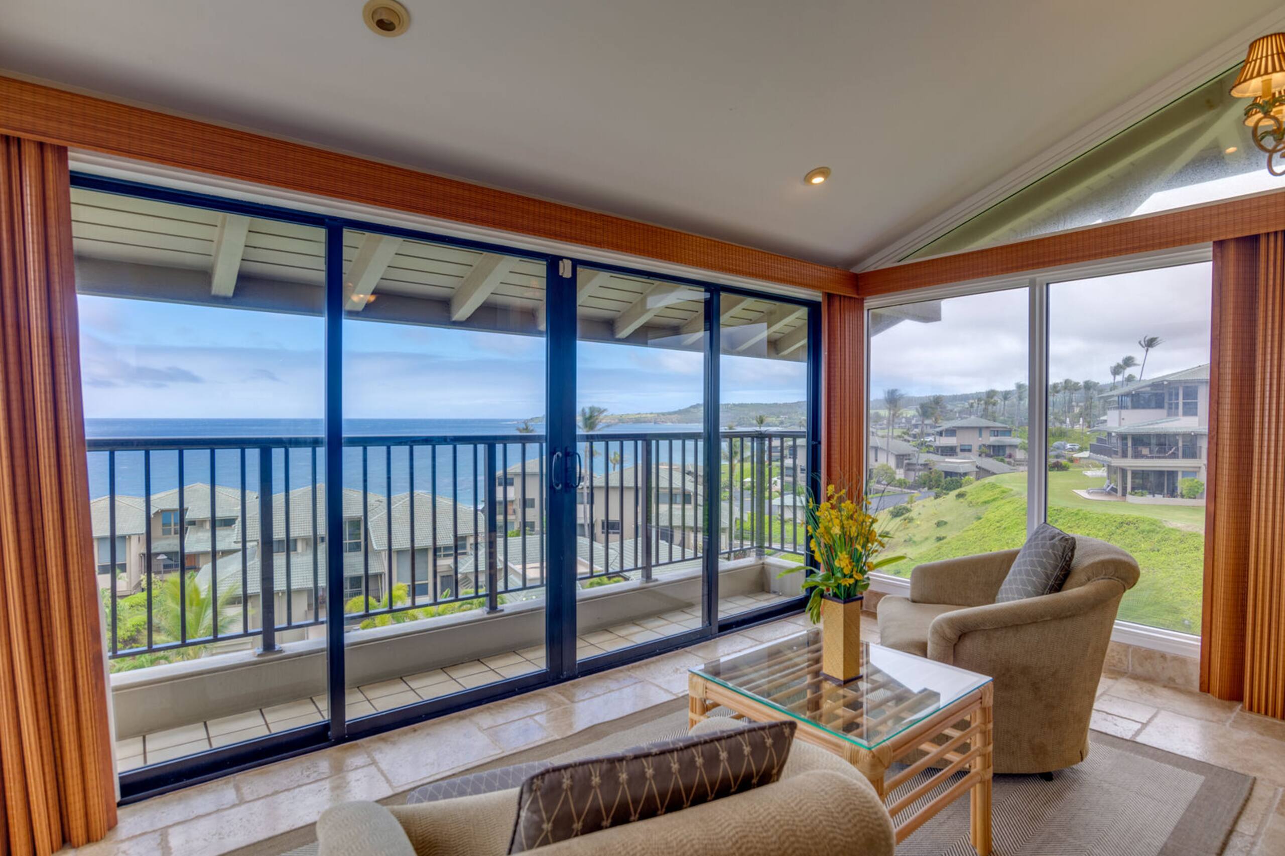 Condo in Lahaina · ★4.88 · 2 bedrooms · 4 beds · 2.5 baths - Image 17