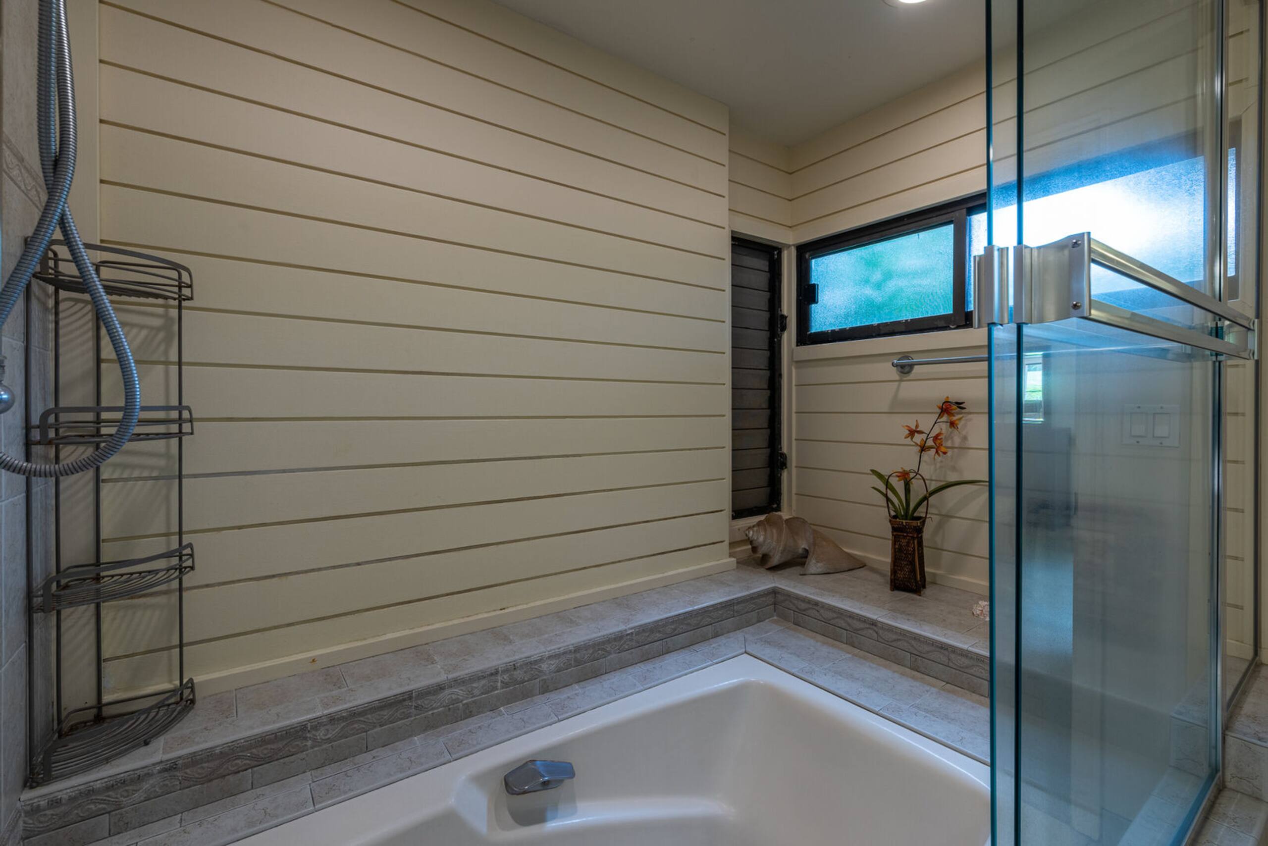 Condo in Kapalua · ★4.88 · 1 bedroom · 2 beds · 2 baths - Image 25