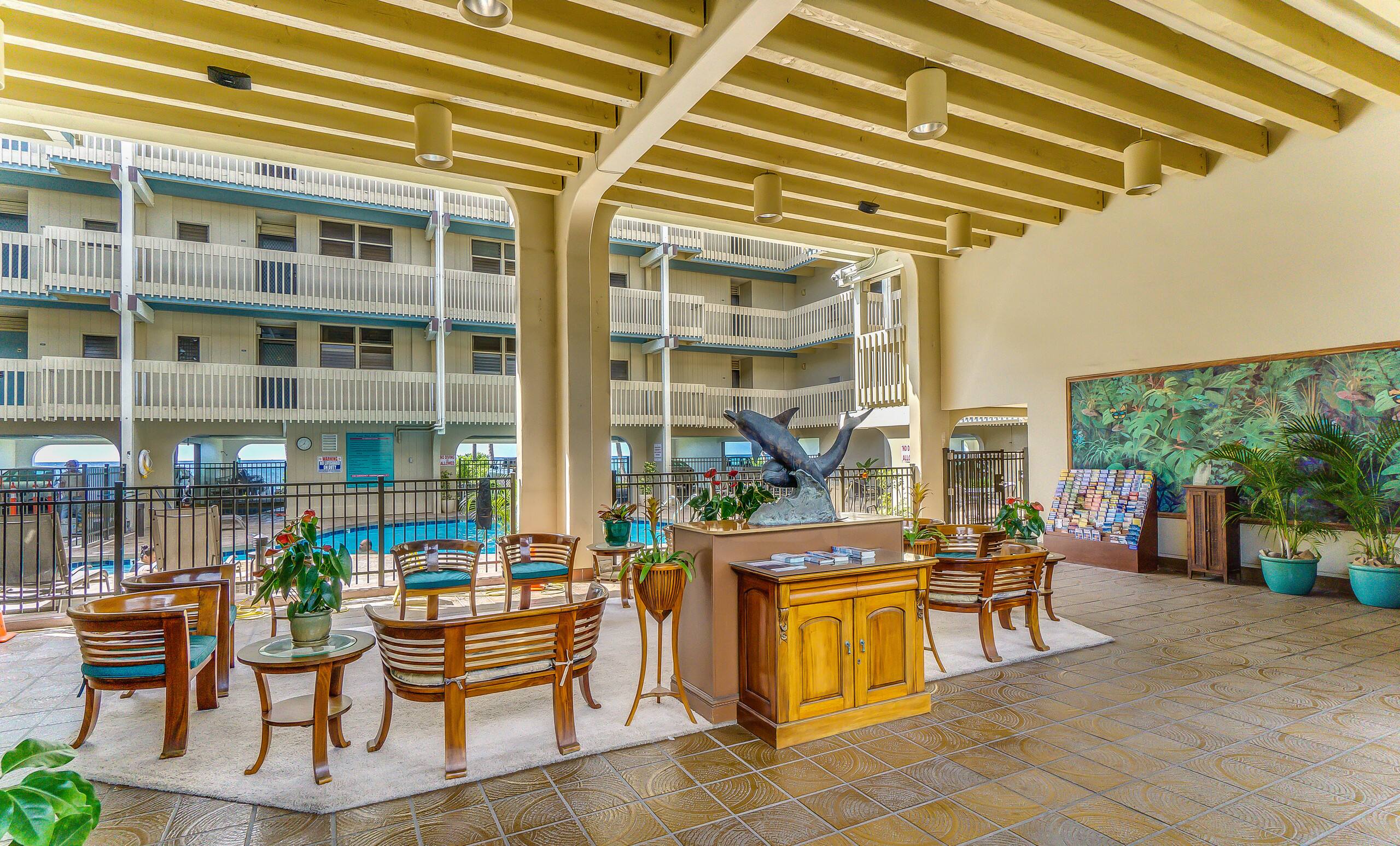 Condo in Kailua-Kona · ★4.17 · 2 bedrooms · 2 beds · 1.5 baths - Image 3