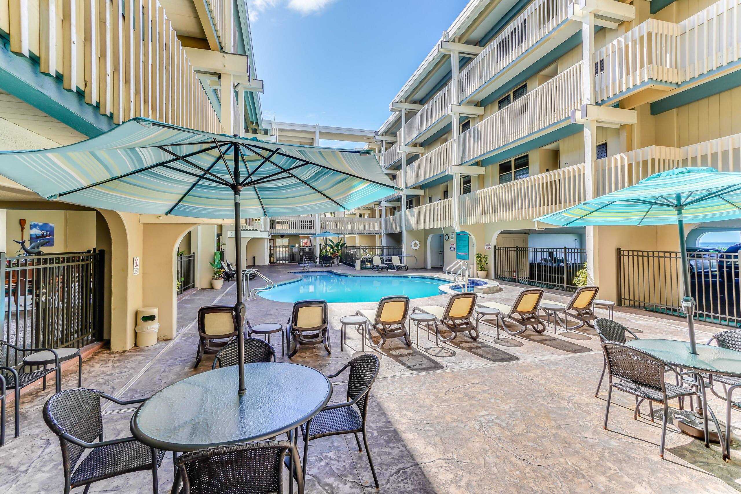 Condo in Kailua-Kona · ★4.17 · 2 bedrooms · 2 beds · 1.5 baths - Image 21