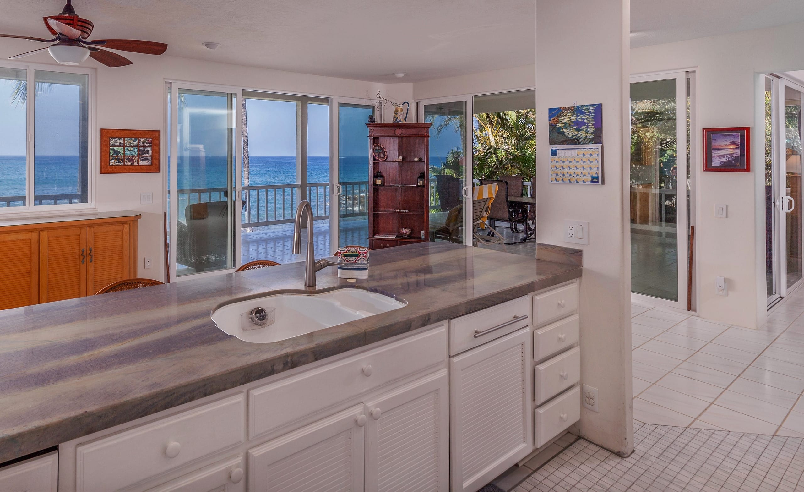 Home in Kailua-Kona · ★5.0 · 3 bedrooms · 3 beds · Half-bath - Image 9