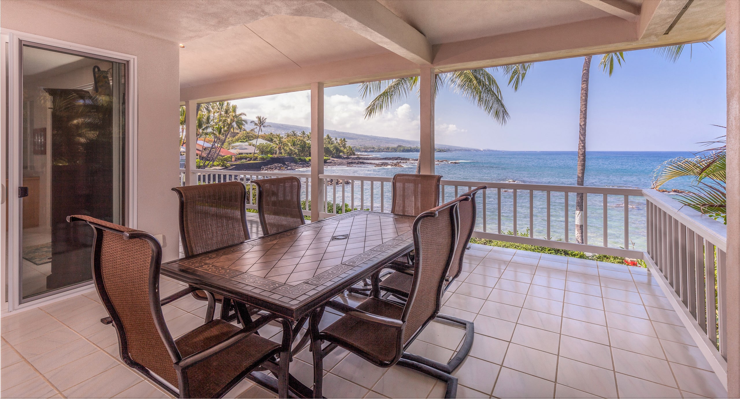 Home in Kailua-Kona · ★5.0 · 3 bedrooms · 3 beds · Half-bath - Image 15