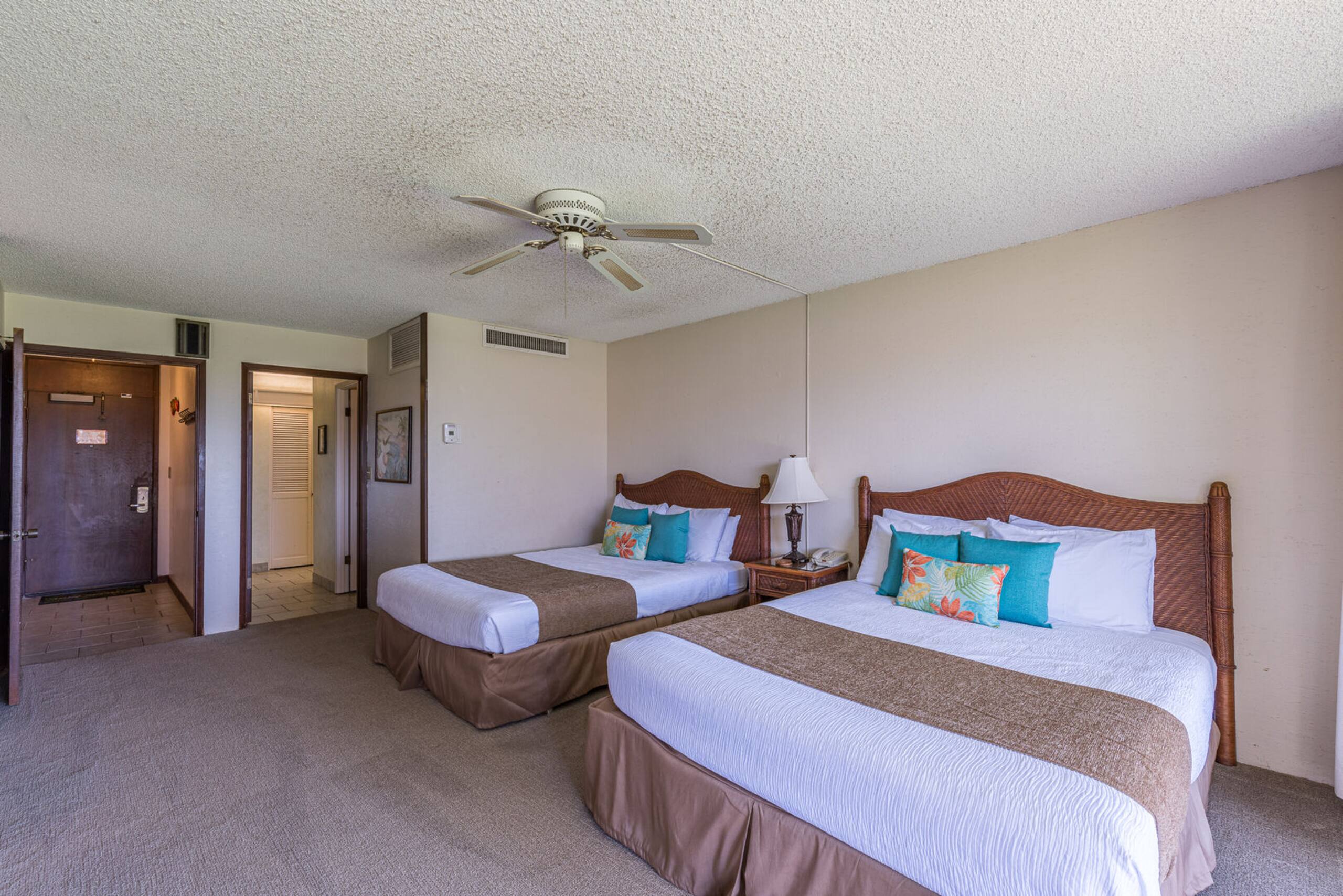 Condo in Lahaina · ★4.62 · 1 bedroom · 3 beds · 2 baths - Image 14