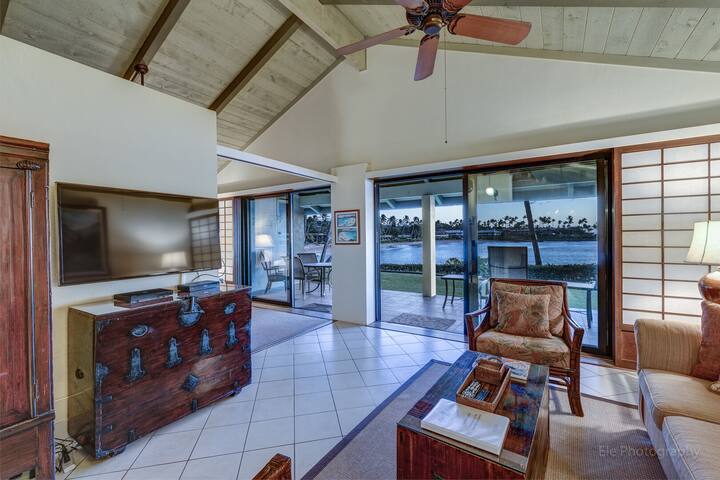 Spacious 2BD Oceanfront at Napili Lani 320 gallery image 4