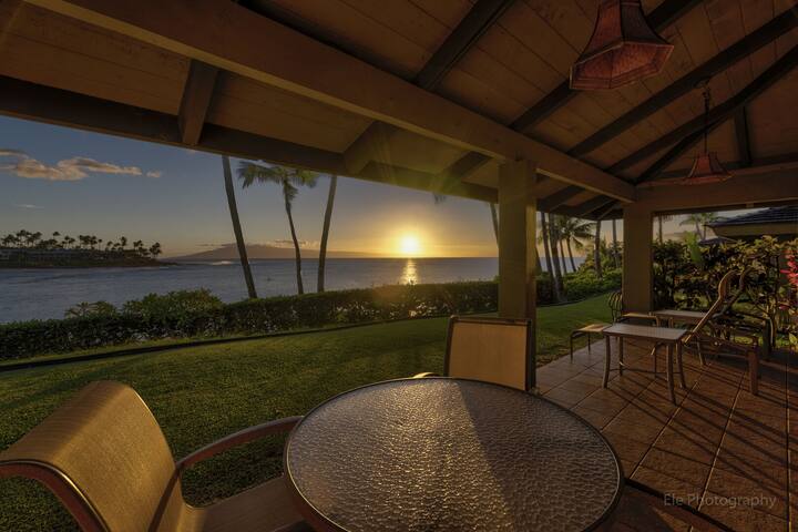 Spacious 2BD Oceanfront at Napili Lani 320 gallery image 2