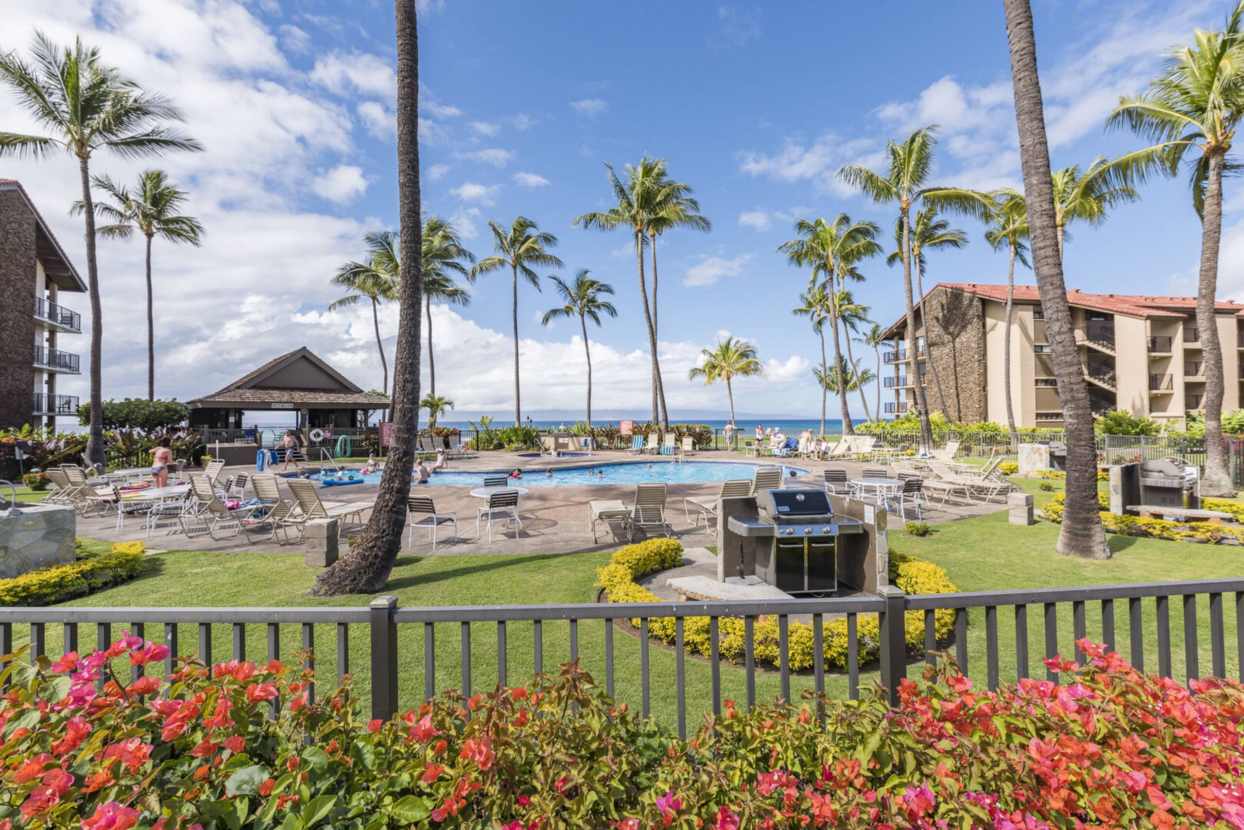 Condo in Lahaina · ★4.93 · 2 bedrooms · 4 beds · 2 baths - Image 28
