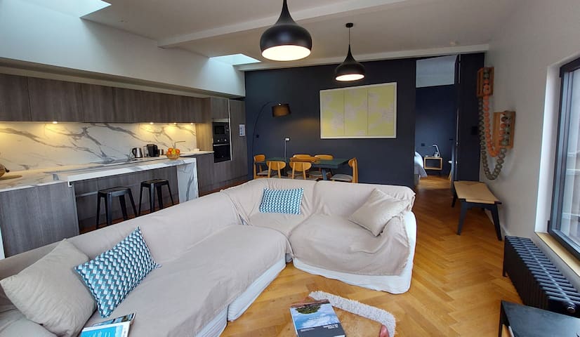 Burdigala Homes managed Airbnb listing 3