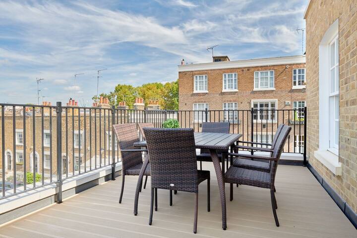 Sonder Sloane Square | 3BR Apt w/ Terrace gallery image 2