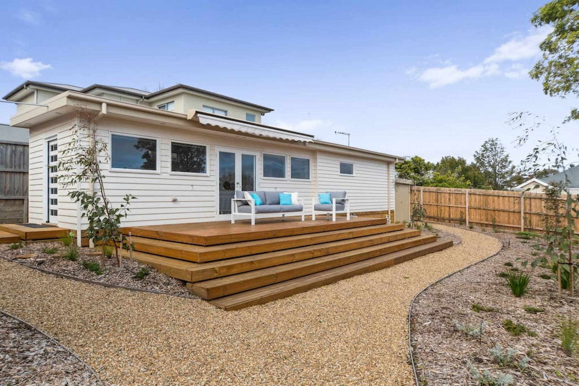Quiet, luxurious Guest House - Couples Retreat