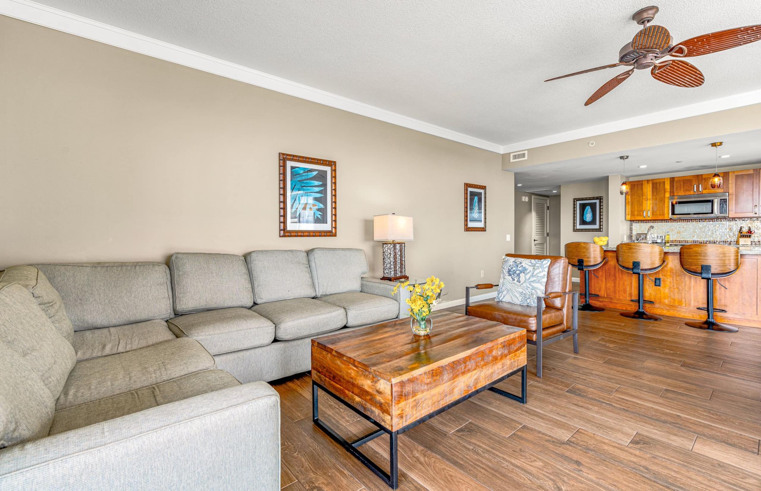 Condo in Lahaina · ★4.93 · 2 bedrooms · 3 beds · 2 baths - Image 20
