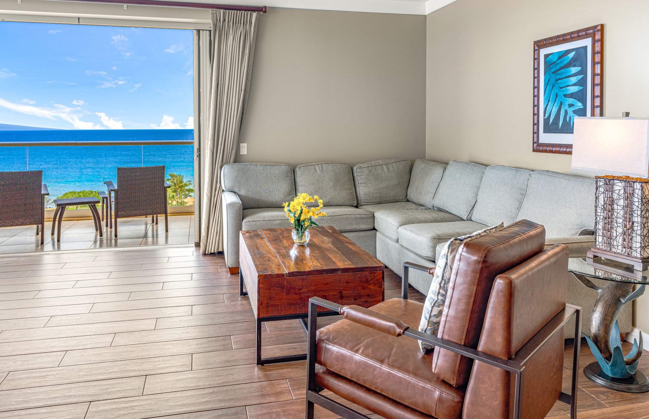 Condo in Lahaina · ★4.93 · 2 bedrooms · 3 beds · 2 baths - Image 21
