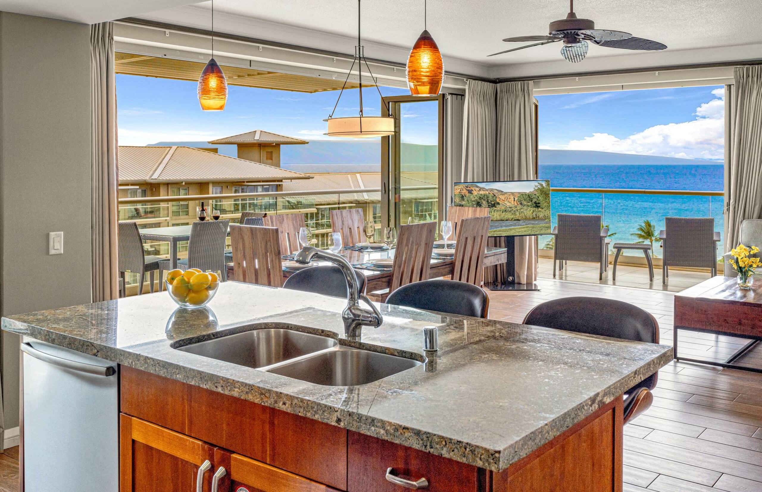 Condo in Lahaina · ★4.93 · 2 bedrooms · 3 beds · 2 baths - Image 3