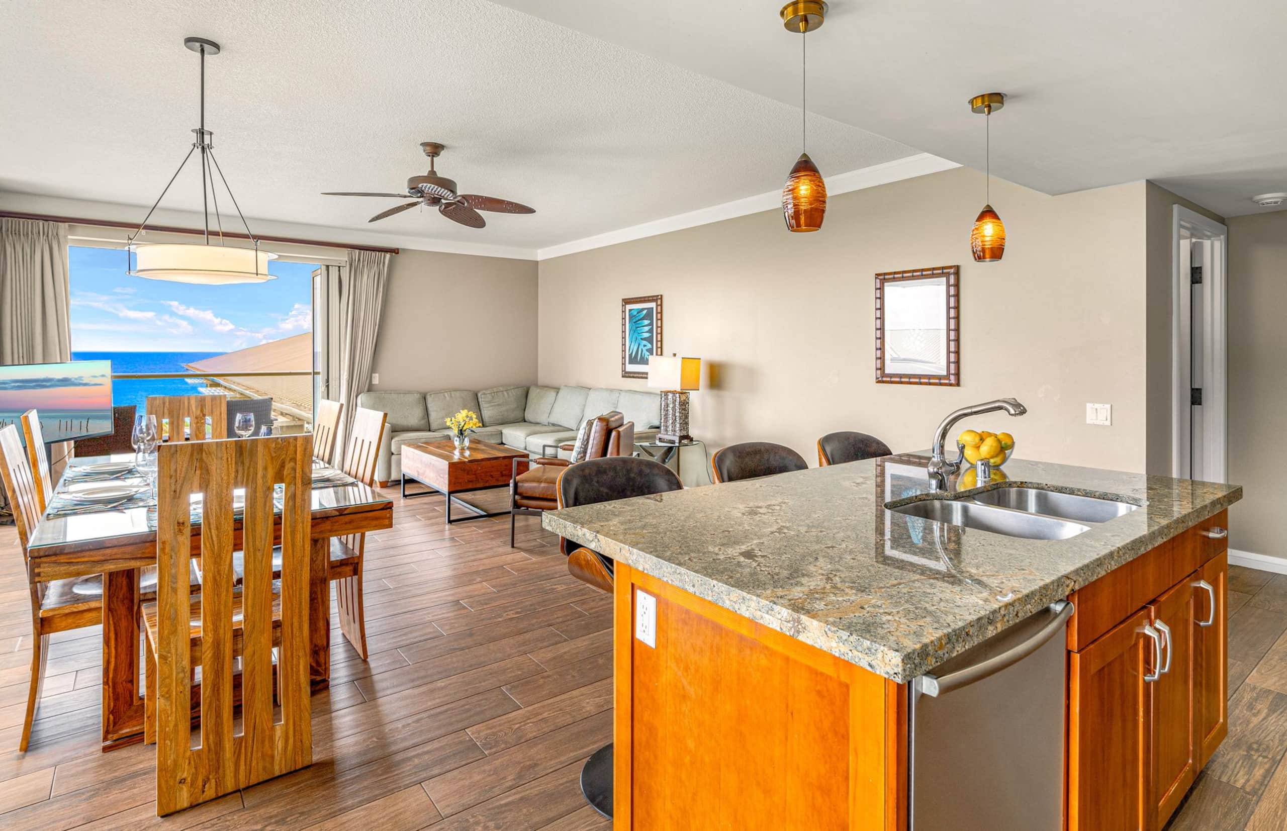 Condo in Lahaina · ★4.93 · 2 bedrooms · 3 beds · 2 baths - Image 11