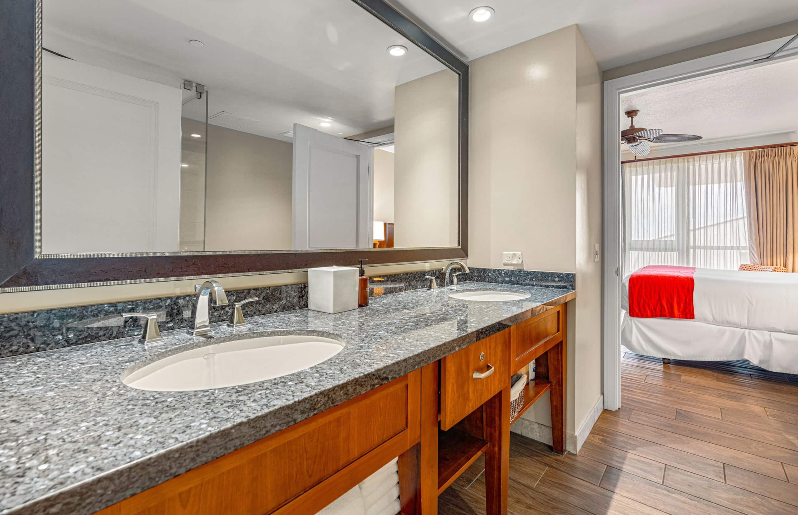 Condo in Lahaina · ★4.93 · 2 bedrooms · 3 beds · 2 baths - Image 28