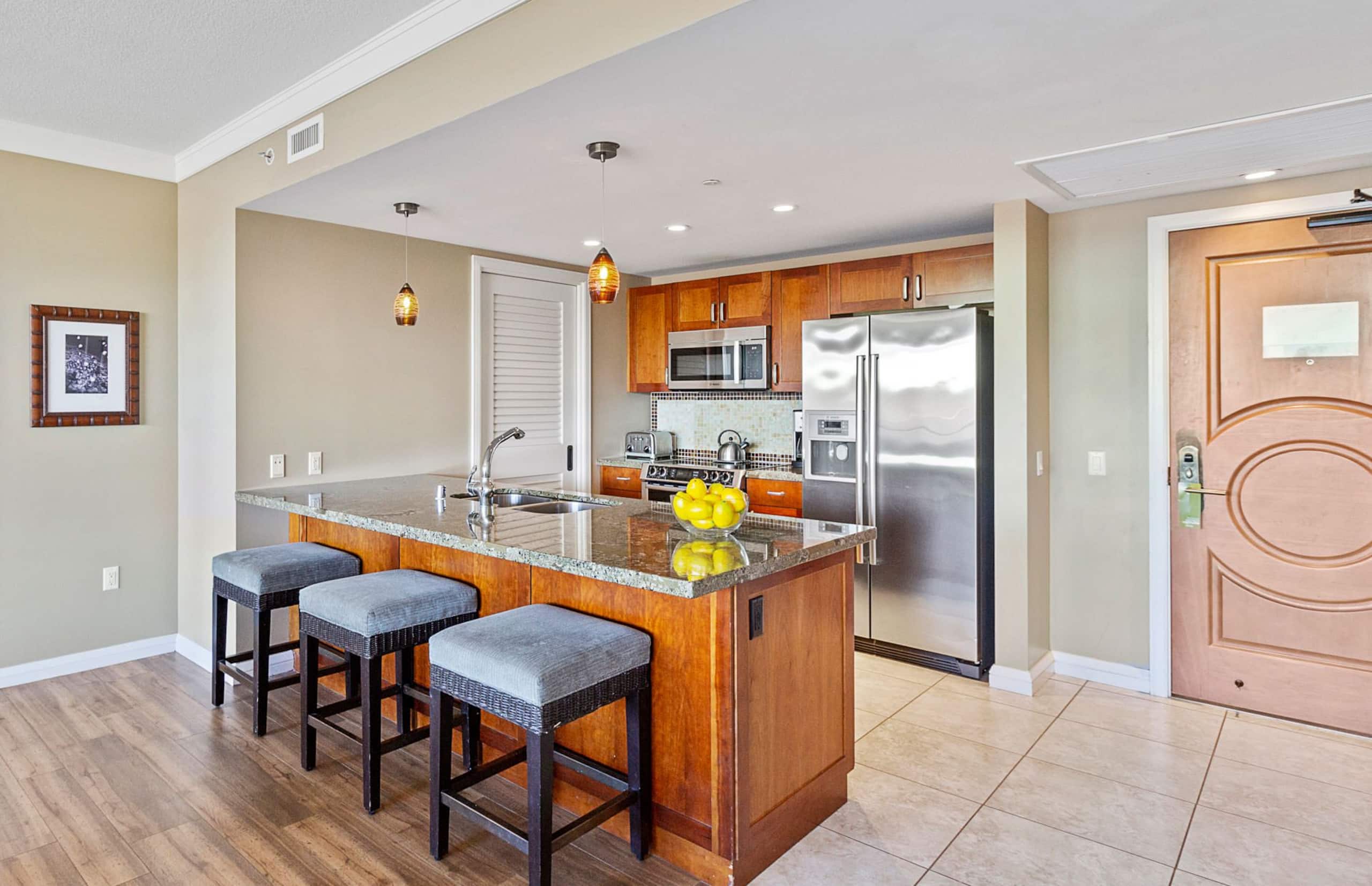 Condo in Lahaina · ★4.9 · 2 bedrooms · 3 beds · 2 baths - Image 6
