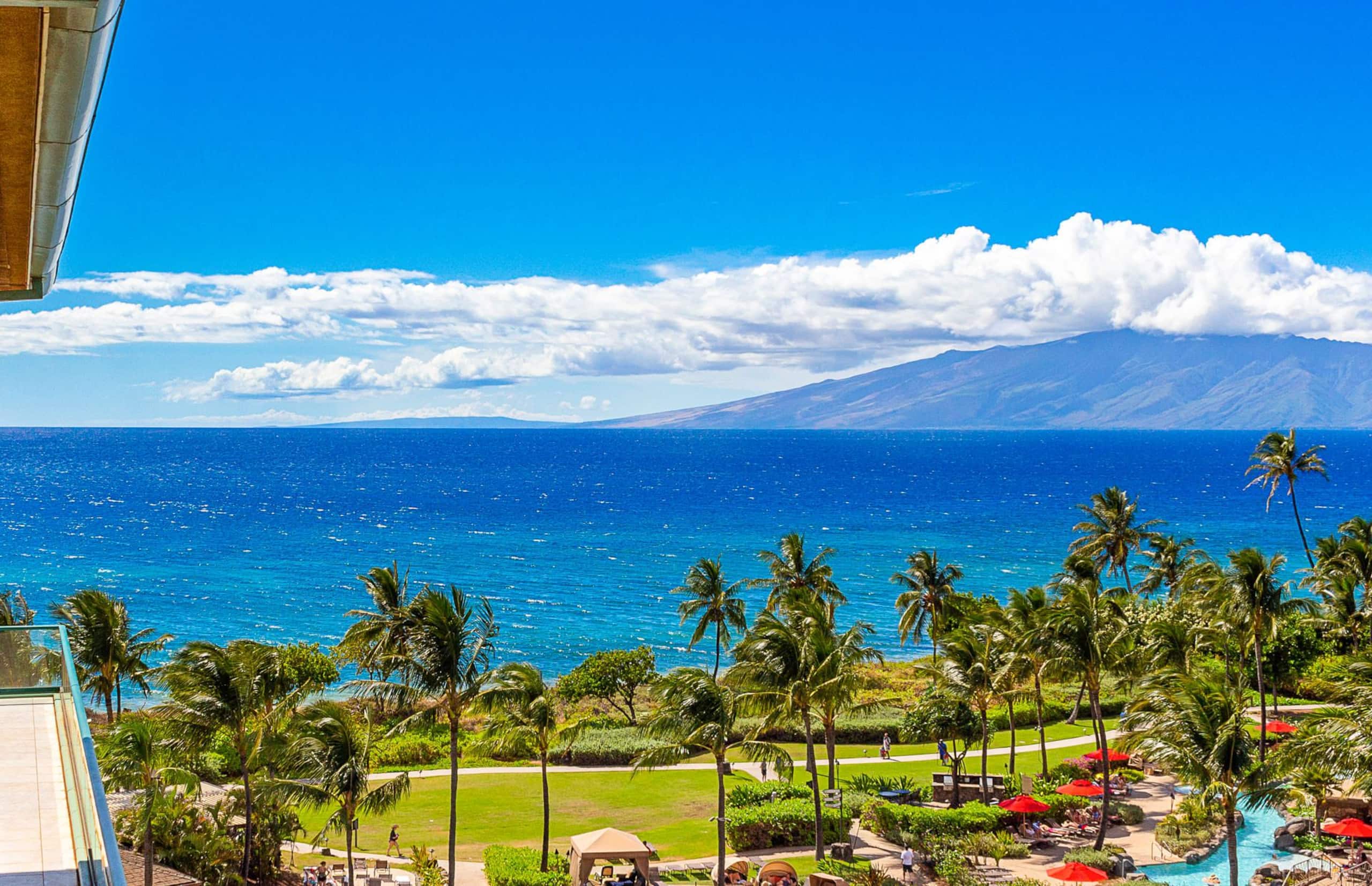 Condo in Lahaina · ★4.9 · 2 bedrooms · 3 beds · 2 baths - Image 2