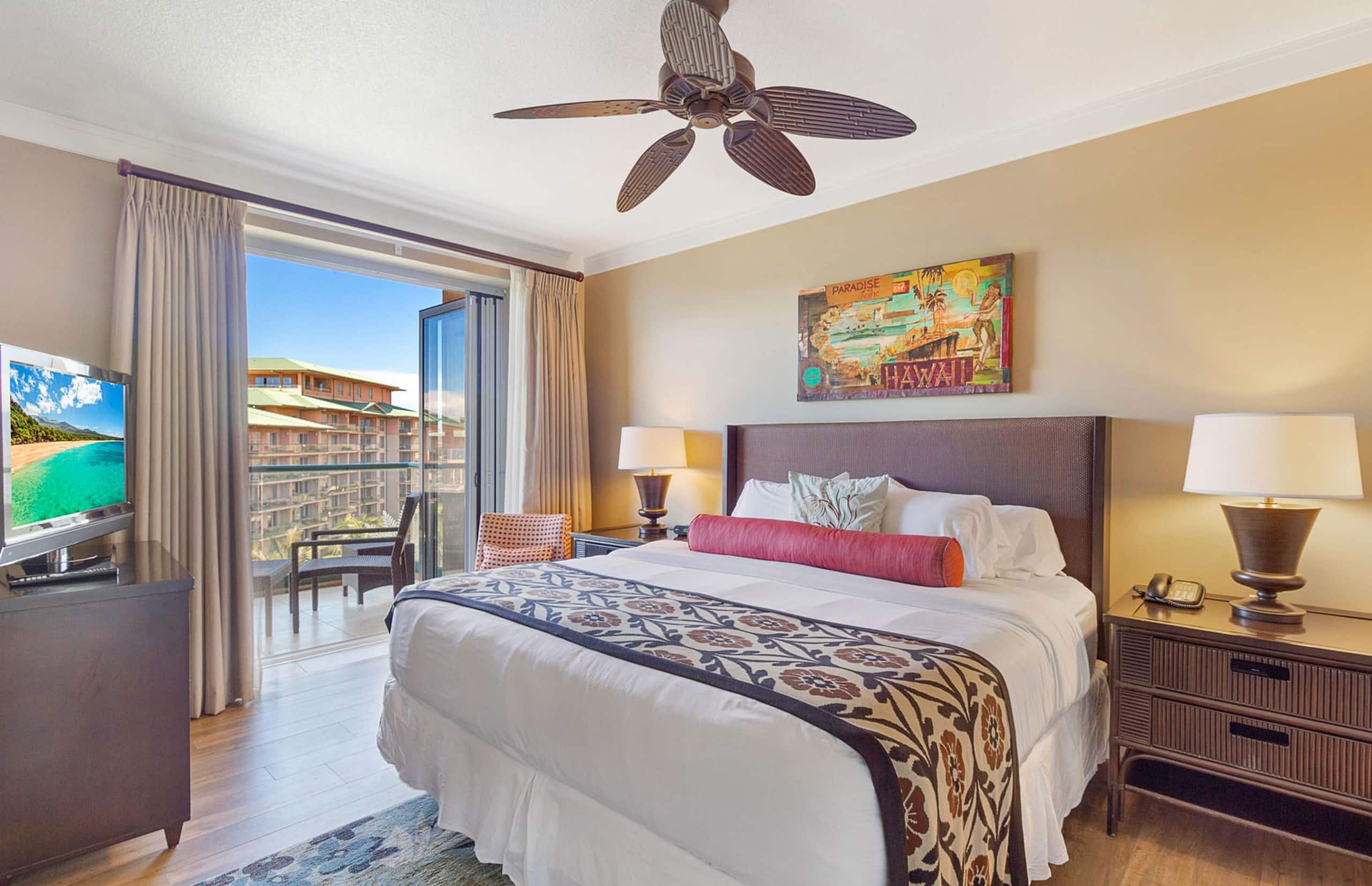 Condo in Lahaina · ★4.9 · 2 bedrooms · 3 beds · 2 baths - Image 13