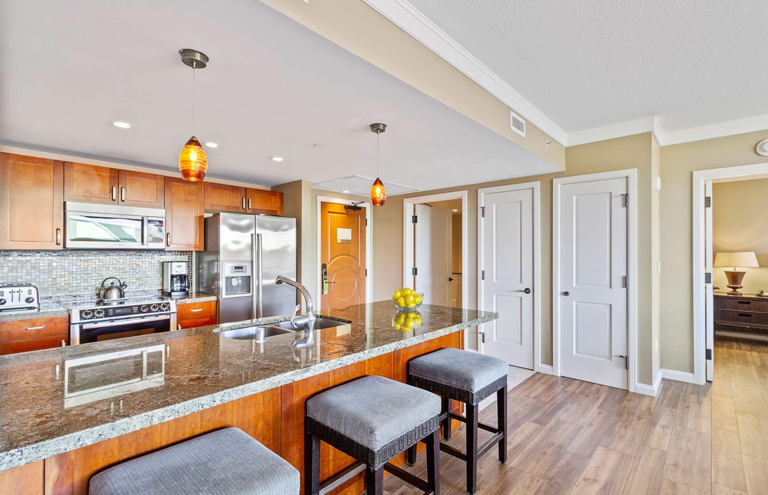Condo in Lahaina · ★4.9 · 2 bedrooms · 3 beds · 2 baths - Image 7