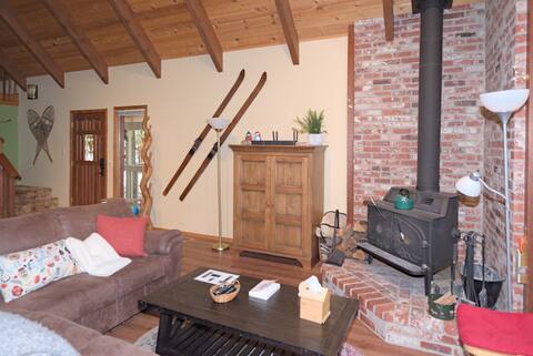 Evergreen Dorrington Chalet| Families! Summer Pool