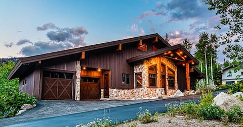 Castle Butenham by Cottonwood Lodging