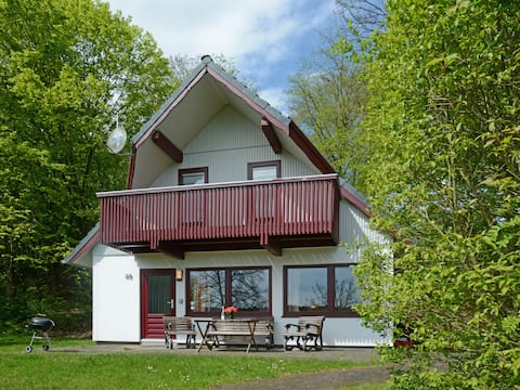 Popular Airbnb listing: Dorf 2/Haus 68 by Interhome in Kirchheim