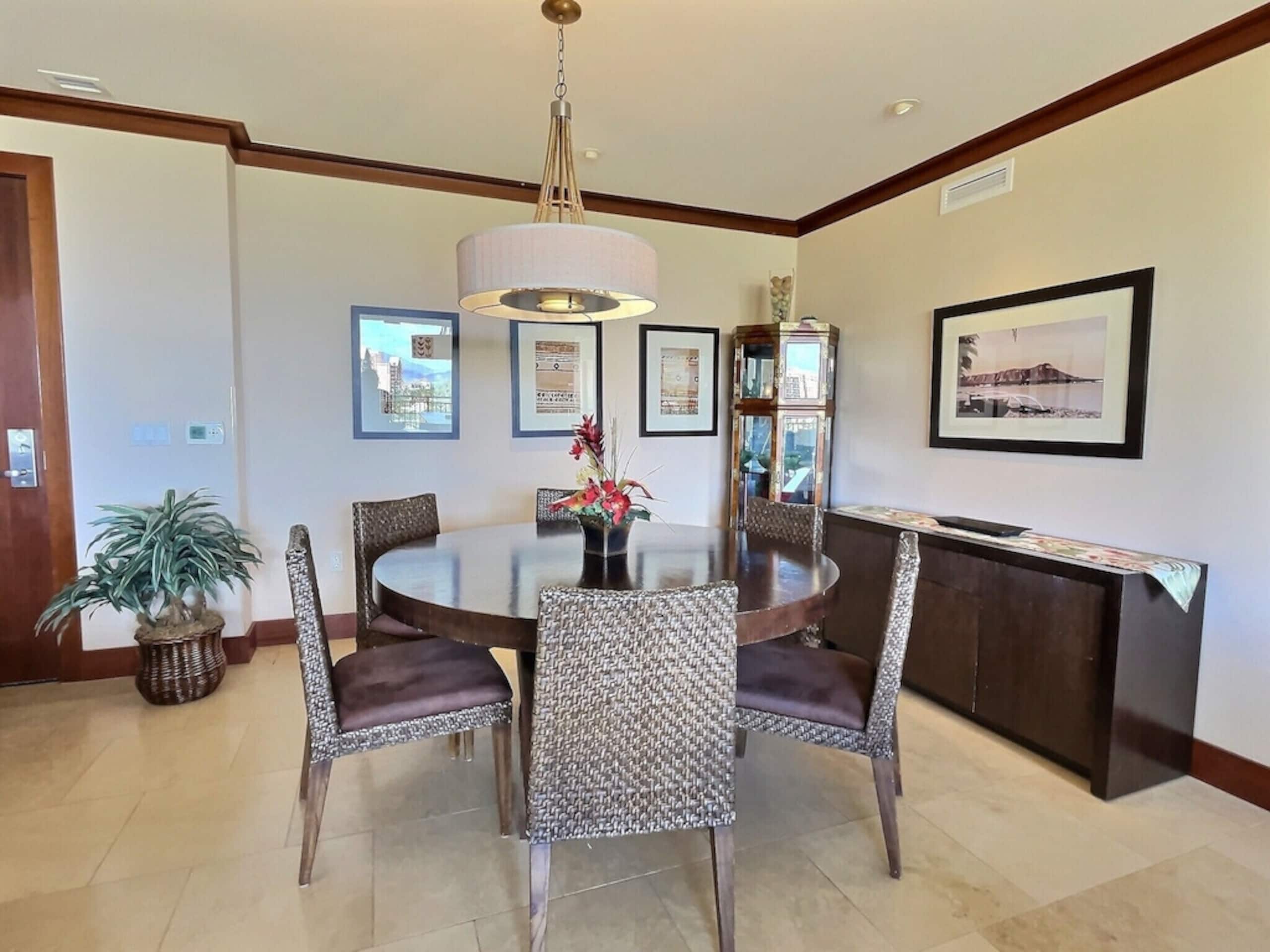 Condo in Kapolei · ★4.93 · 2 bedrooms · 4 beds · 2 private baths - Image 10
