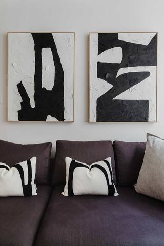 The Diplomat #4 – Boutique Designer Penthouse gallery image 3