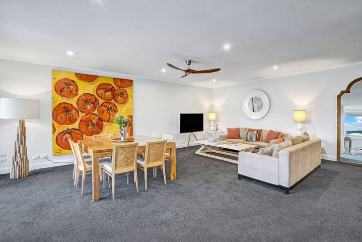 Iluka Palm Cove Penthouse gallery image 3