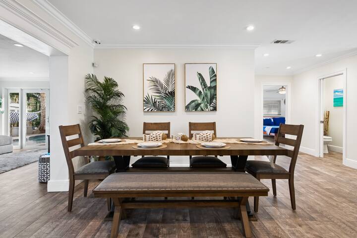 Waterfront Home Near Beach~Dock Your Boat~Kayaks! gallery image 4