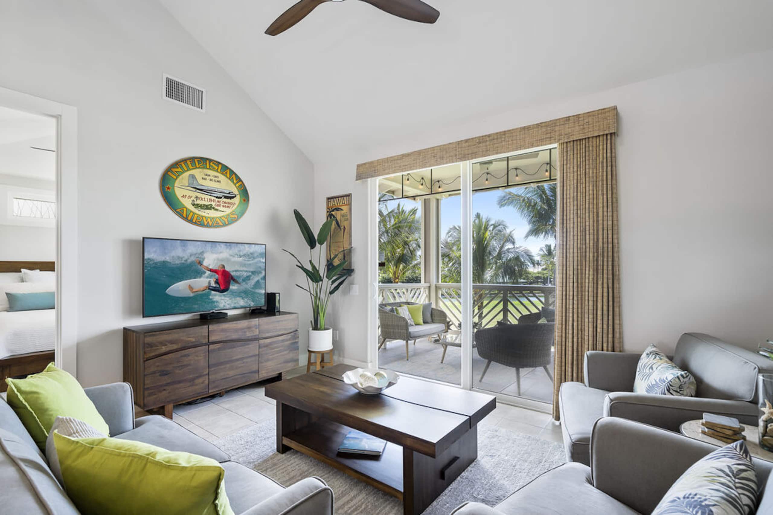 Penthouse w/ Golf & Lake Views - Photo 2