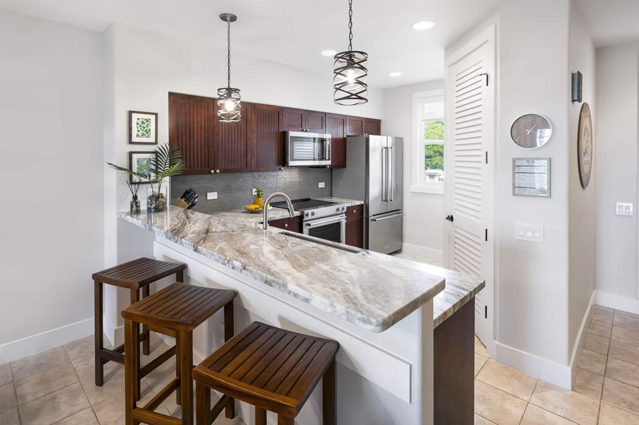 Penthouse w/ Golf & Lake Views - Photo 4
