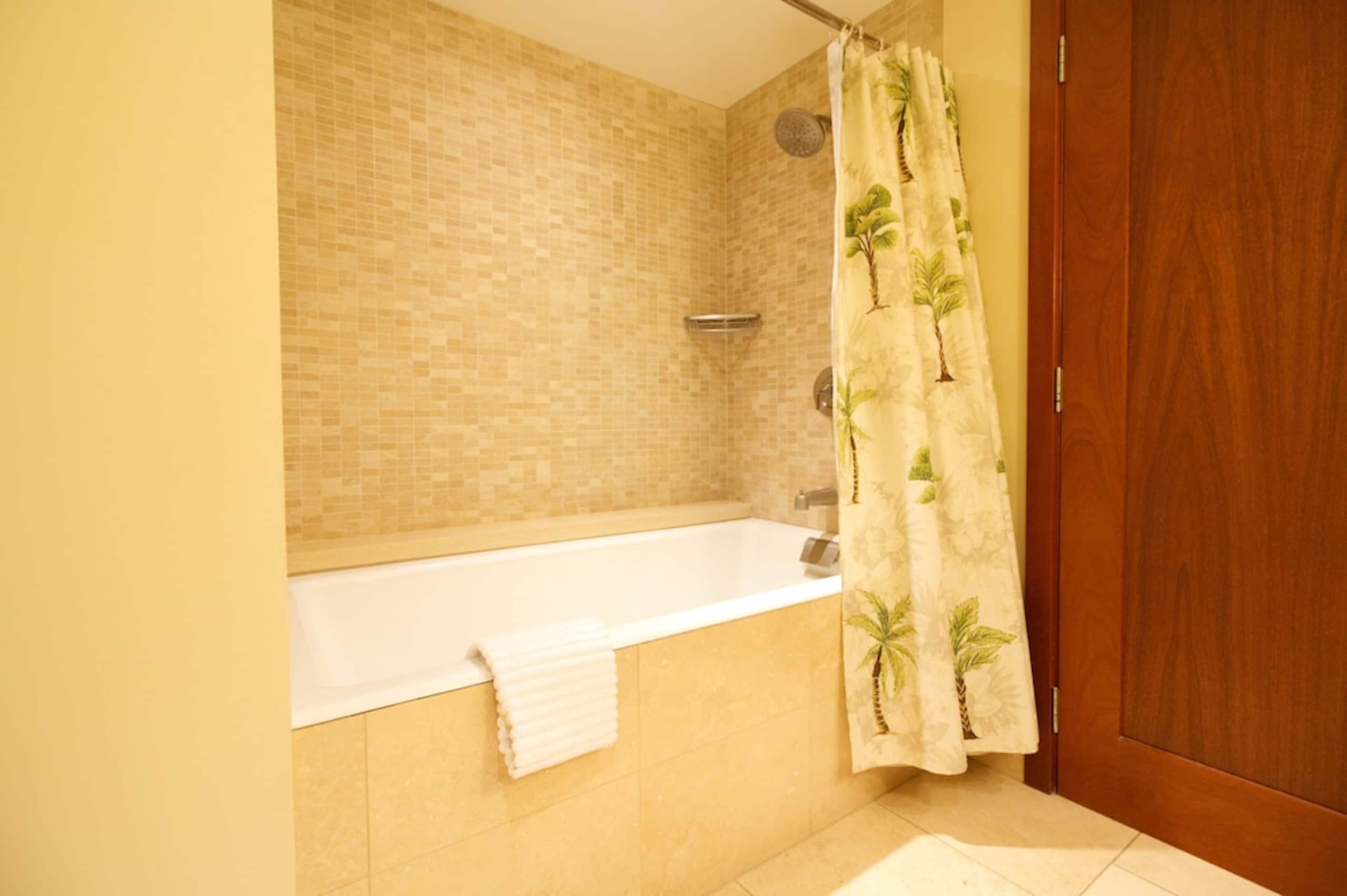 Condo in Kapolei · ★4.94 · 3 bedrooms · 4 beds · 2.5 private baths - Image 22