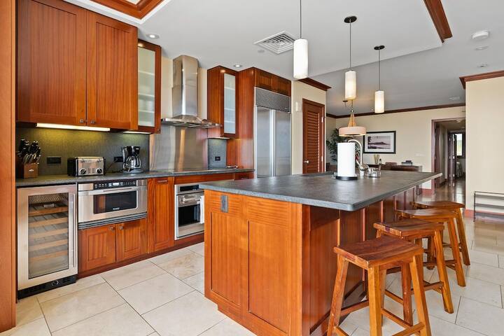 Fall Special: Magnificent ocean view Beach Villas gallery image 5