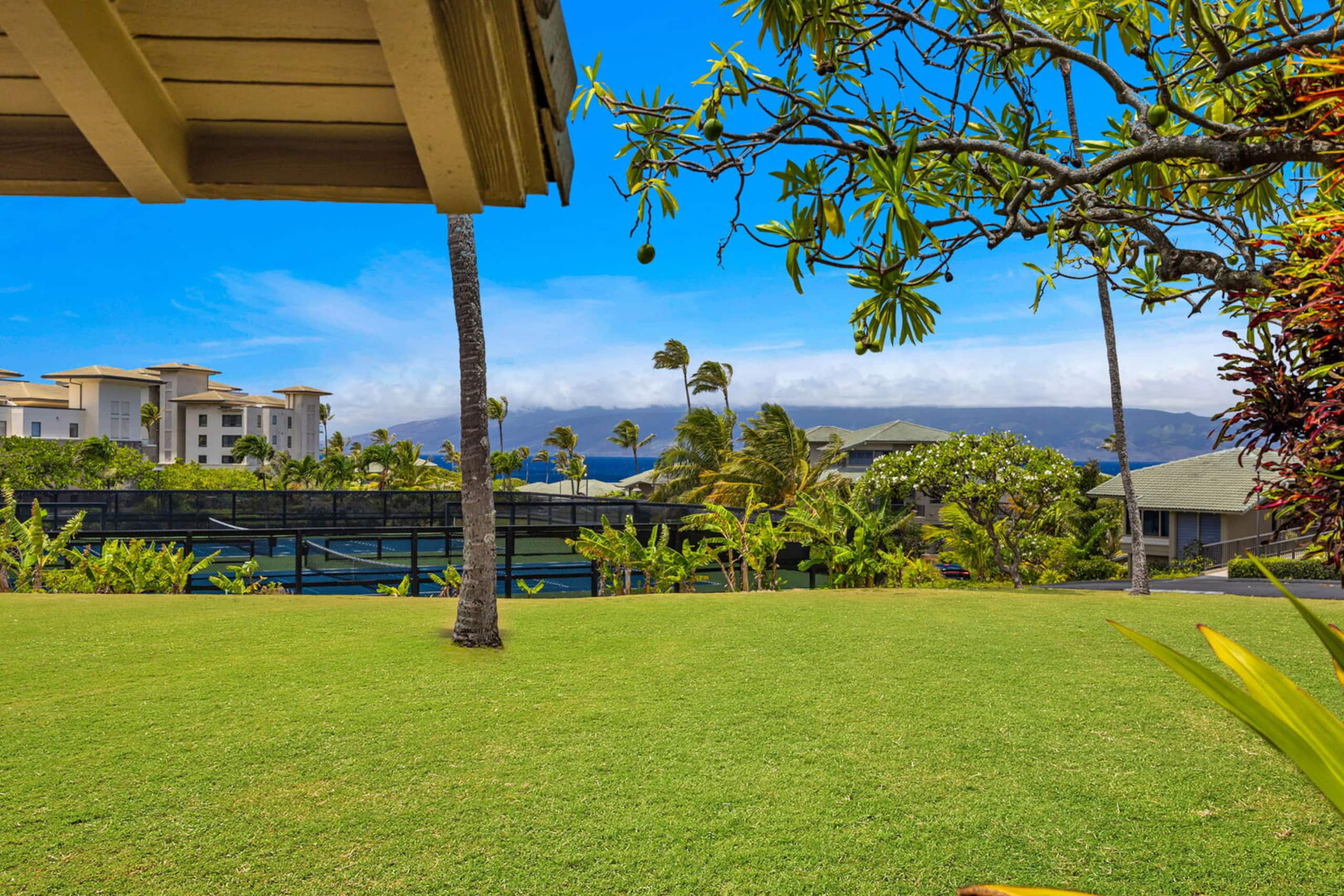 Condo in Lahaina · ★4.82 · 1 bedroom · 2 beds · 1.5 baths - Image 33