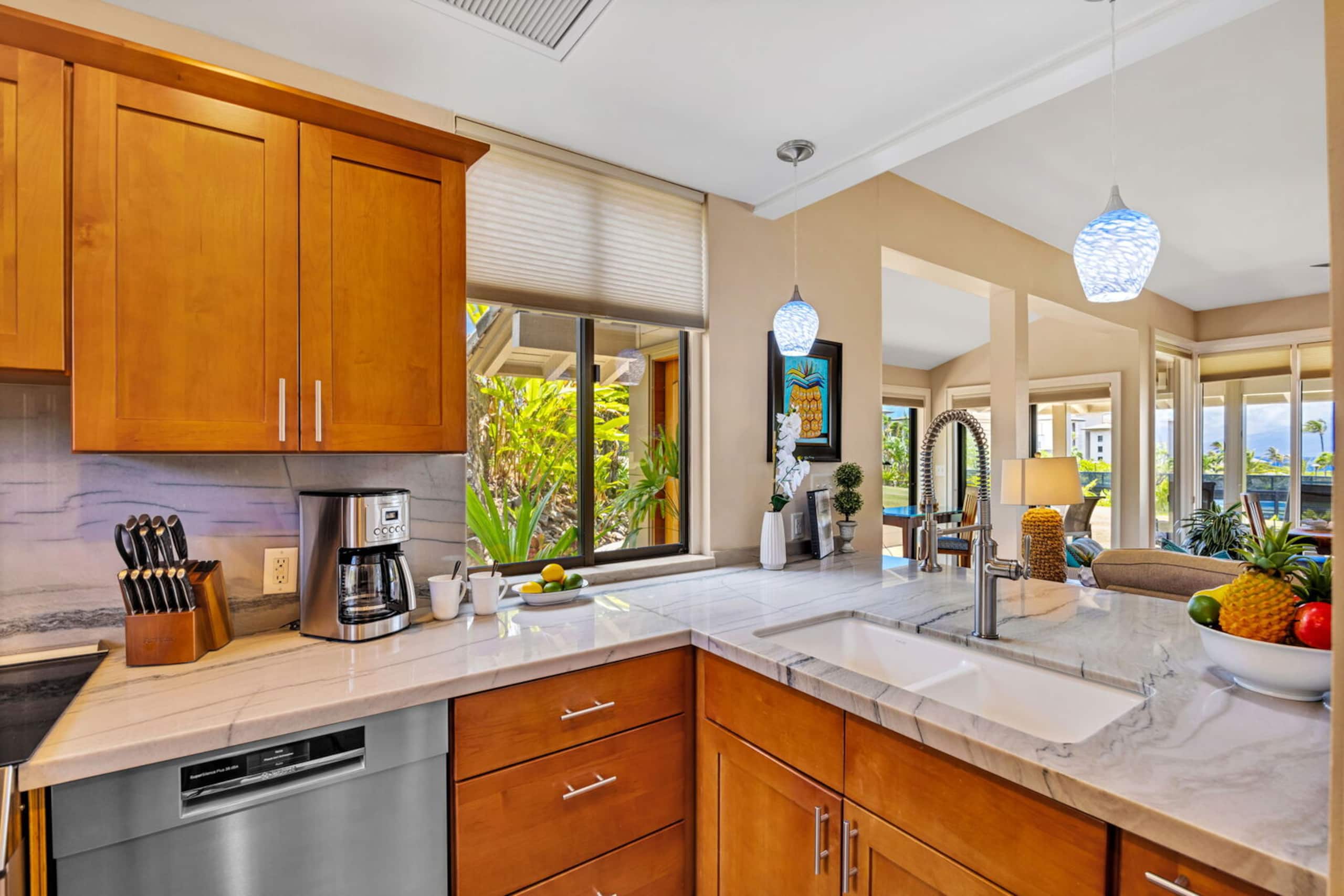 Condo in Lahaina · ★4.82 · 1 bedroom · 2 beds · 1.5 baths - Image 9