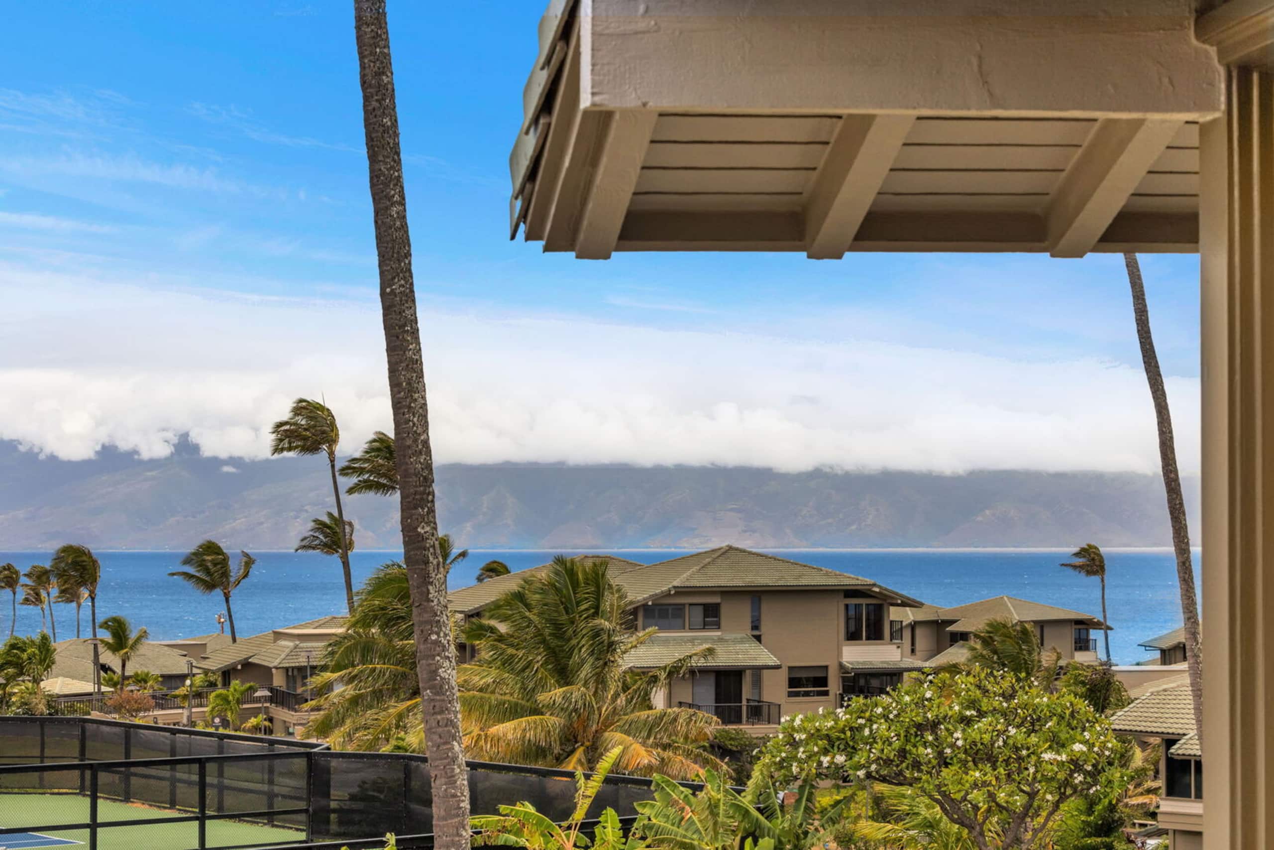 Condo in Lahaina · ★4.82 · 1 bedroom · 2 beds · 1.5 baths - Image 7