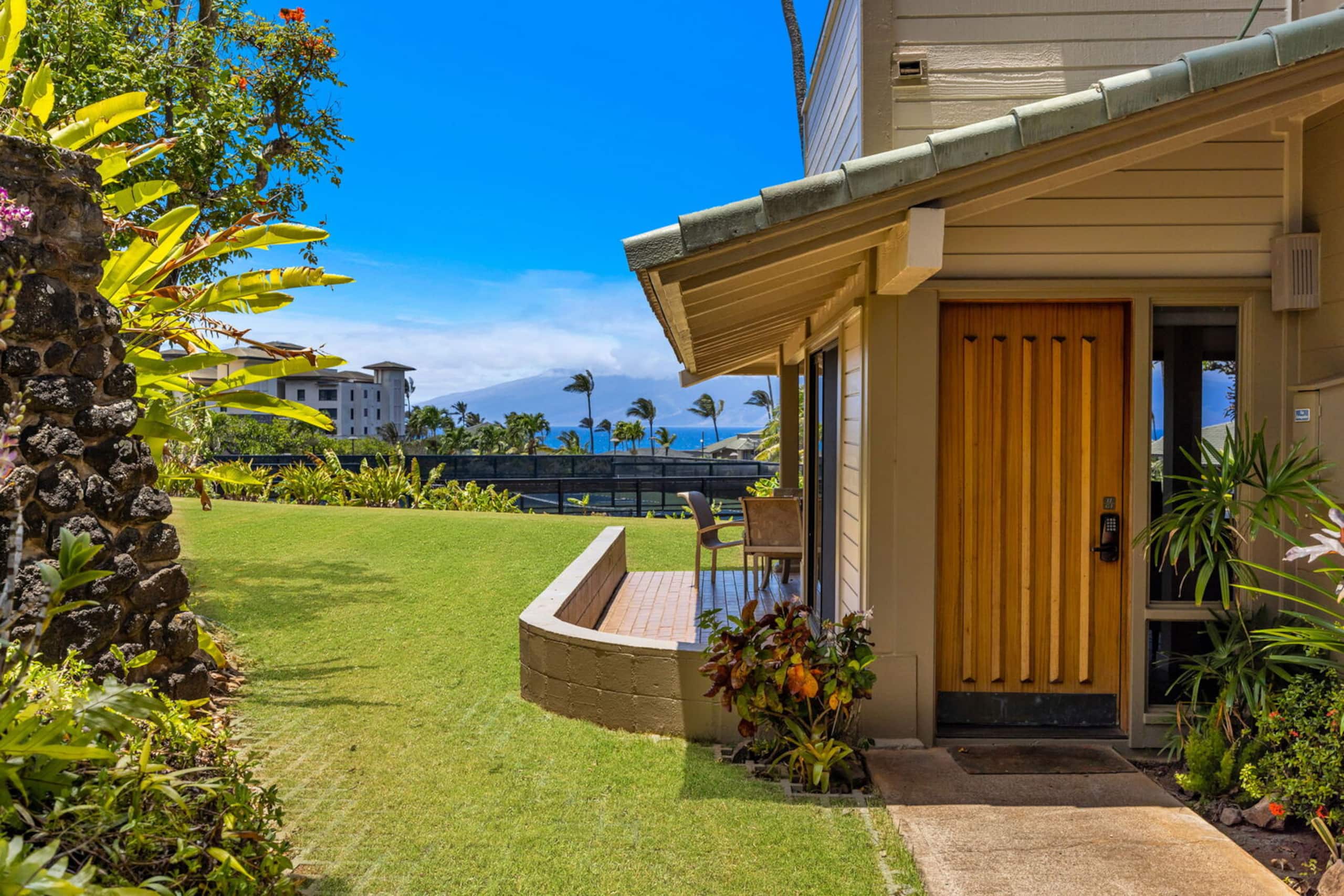 Condo in Lahaina · ★4.82 · 1 bedroom · 2 beds · 1.5 baths - Image 31