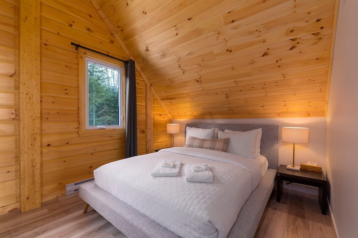 לישון בשלווה מוקפים בעץ חם.