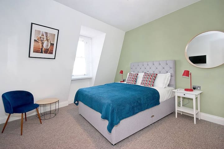City-Living.London managed Airbnb listing 3