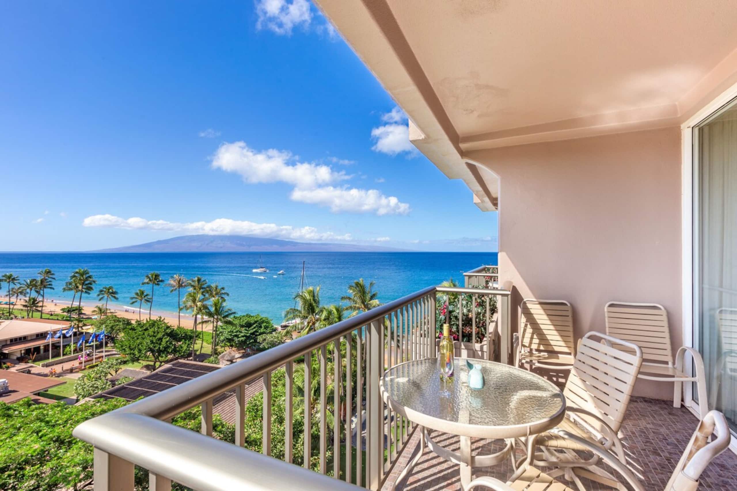 Condo in Lahaina · ★4.88 · Studio · 1 bath - Image 1